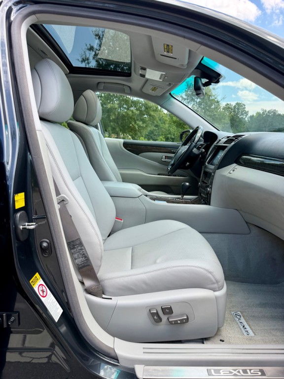 2008 Lexus LS Image 22
