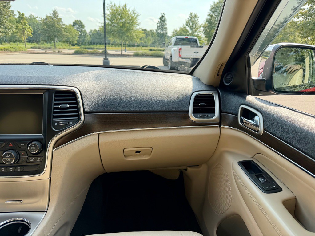 2015 Jeep Grand Cherokee Image 21