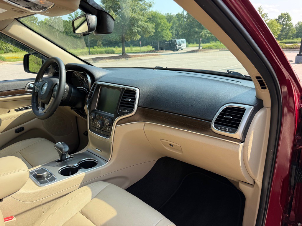 2015 Jeep Grand Cherokee Image 28