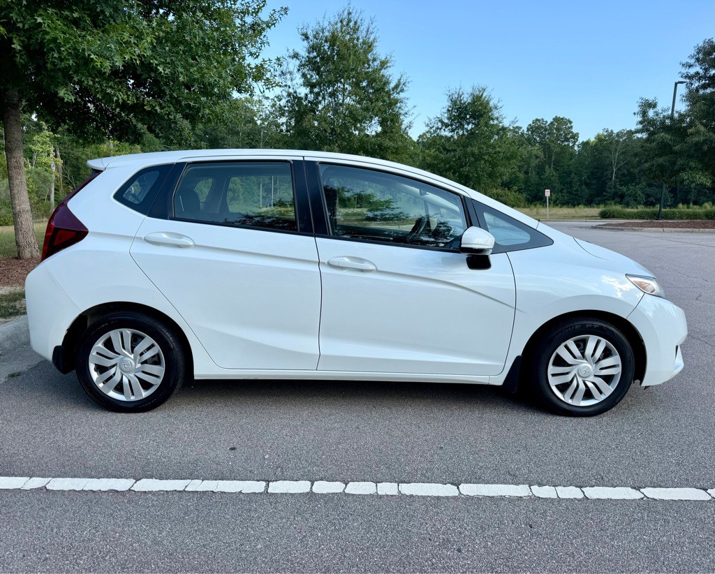 2016 Honda Fit Image 4