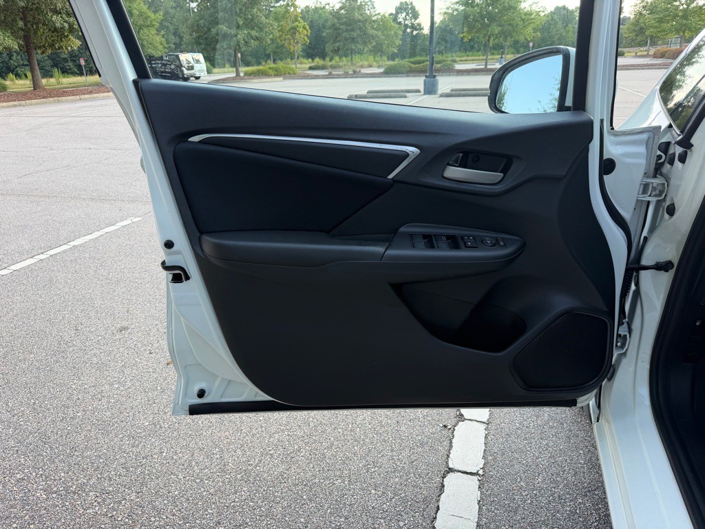 2016 Honda Fit Image 13