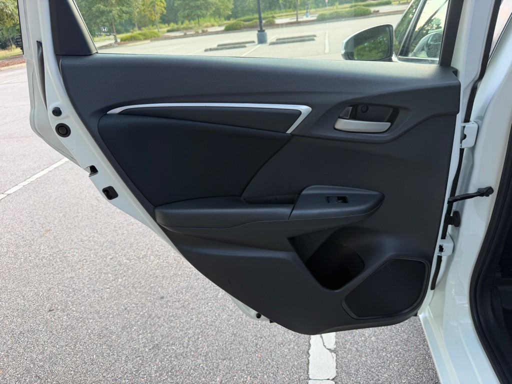2016 Honda Fit Image 17