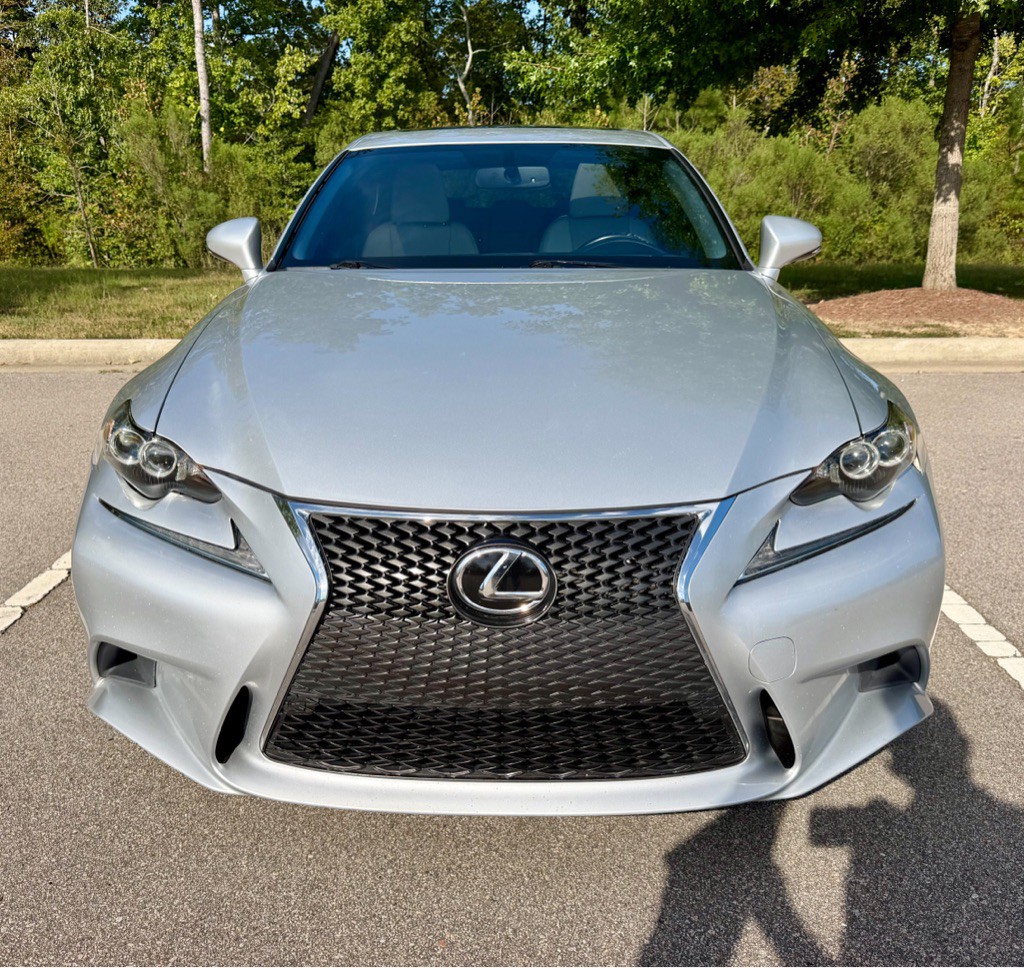 2014 Lexus IS Image 2