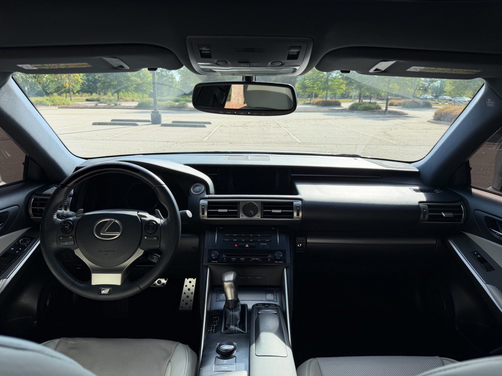 2014 Lexus IS Image 16