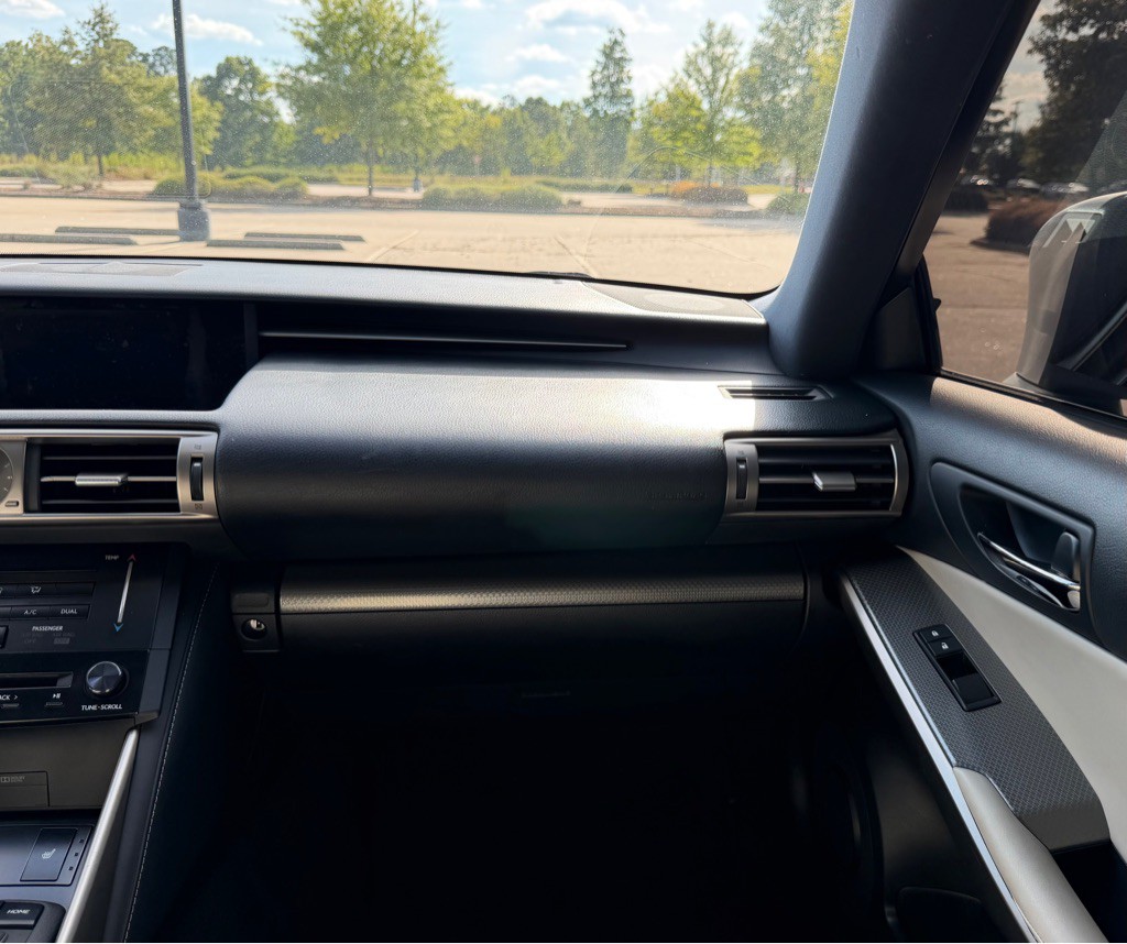 2014 Lexus IS Image 19