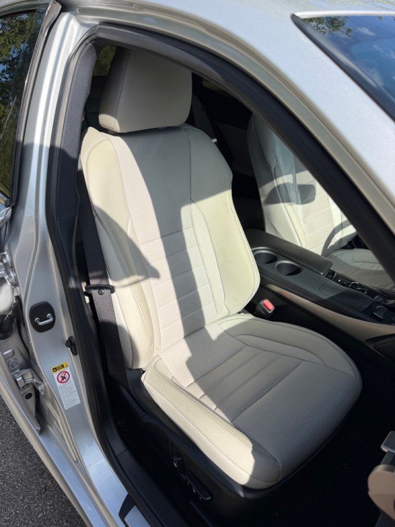 2014 Lexus IS Image 25