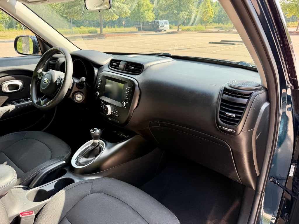 2018 Kia Soul Image 28