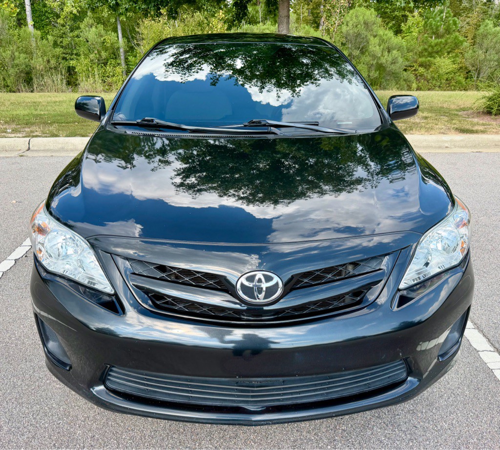 2013 Toyota Corolla Image 2