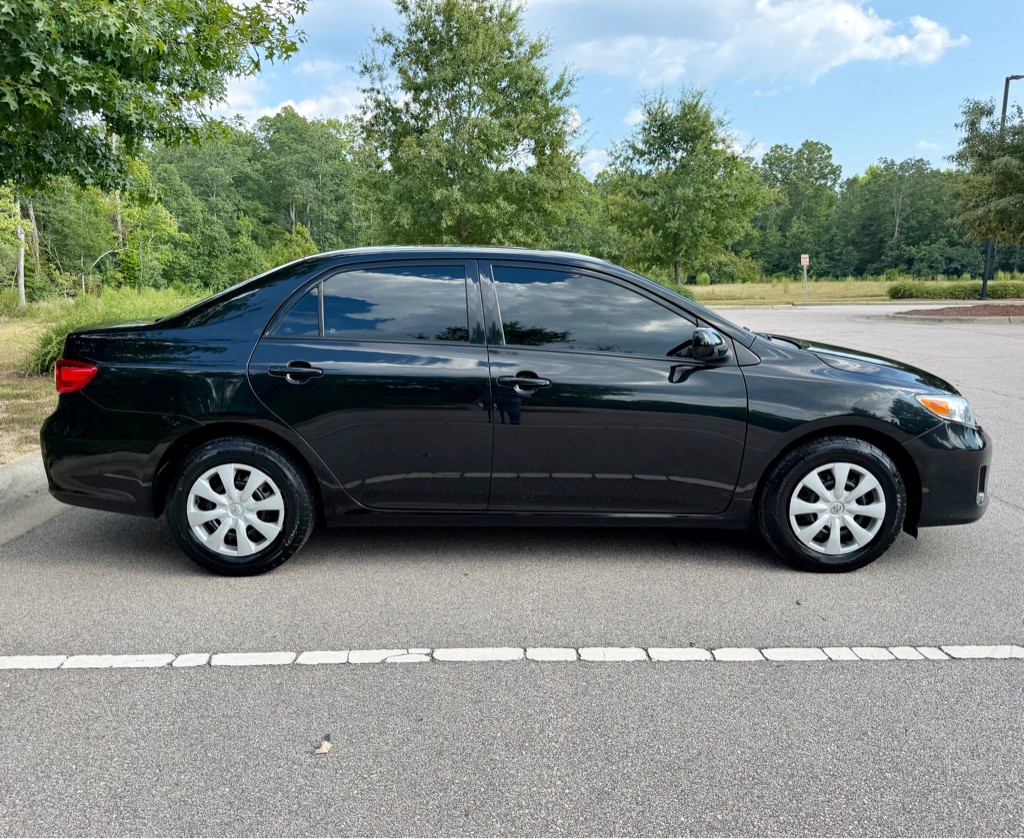 2013 Toyota Corolla Image 4