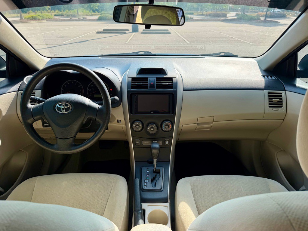 2013 Toyota Corolla Image 18
