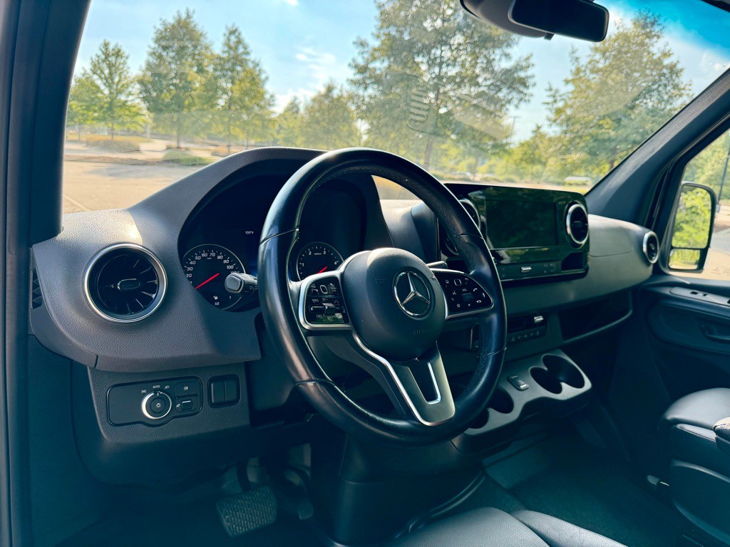 2022 Mercedes-Benz Sprinter Image 12