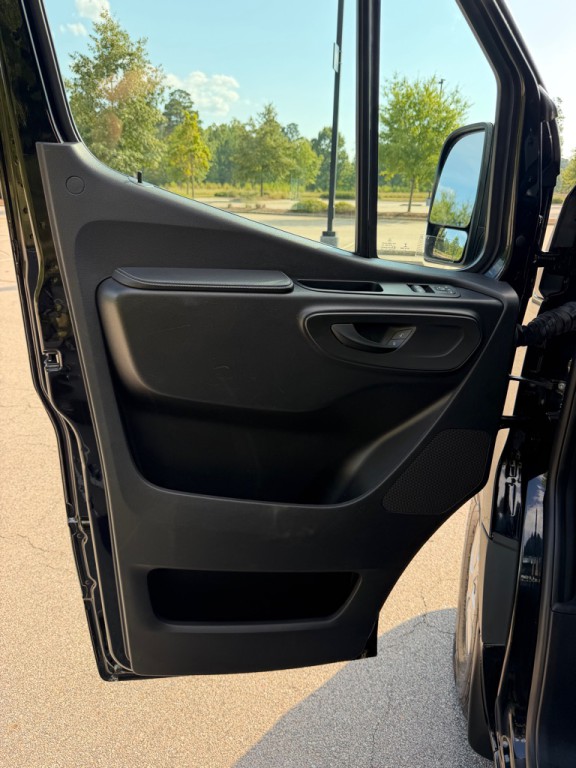 2022 Mercedes-Benz Sprinter Image 13