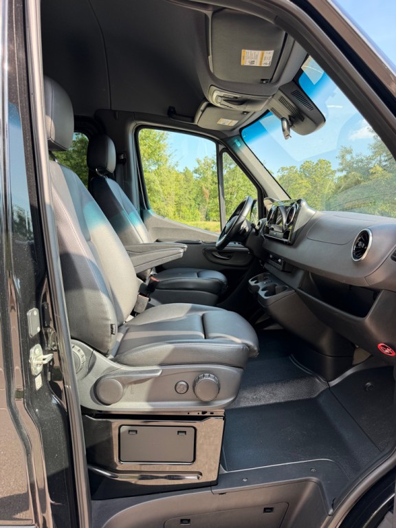 2022 Mercedes-Benz Sprinter Image 14