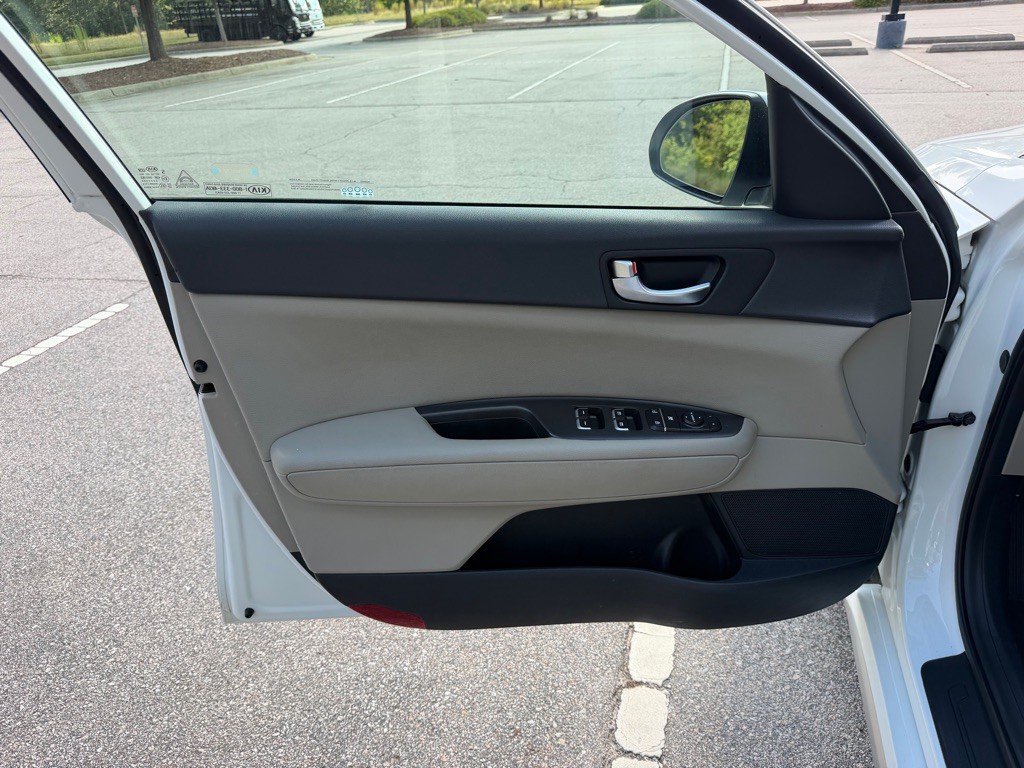 2017 Kia Optima Image 13