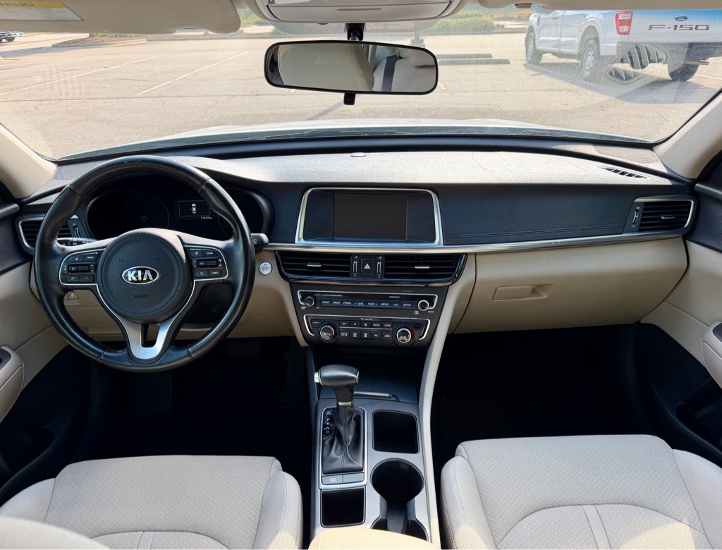 2017 Kia Optima Image 18