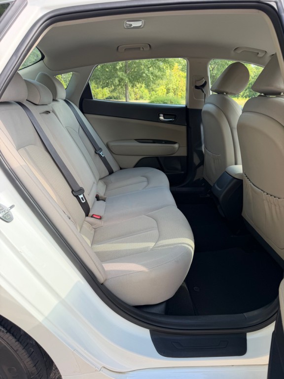 2017 Kia Optima Image 22