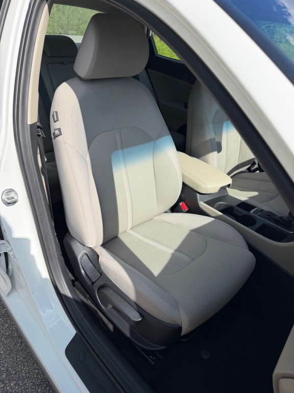 2017 Kia Optima Image 27