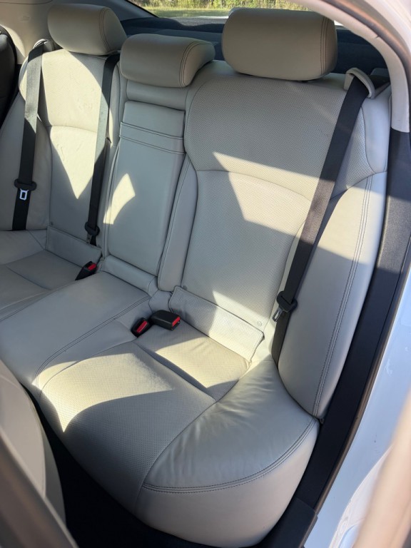 2011 Lexus IS Image 14