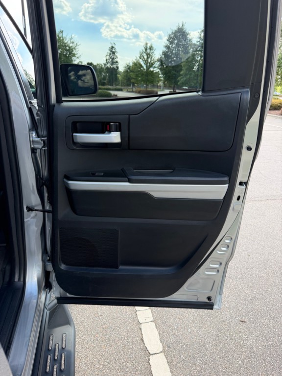 2021 Toyota Tundra Image 25