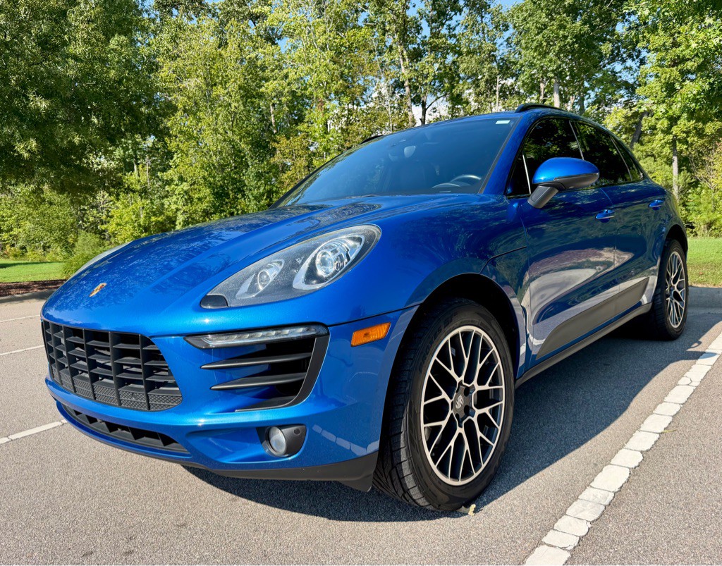 2017 Porsche Macan Image 1