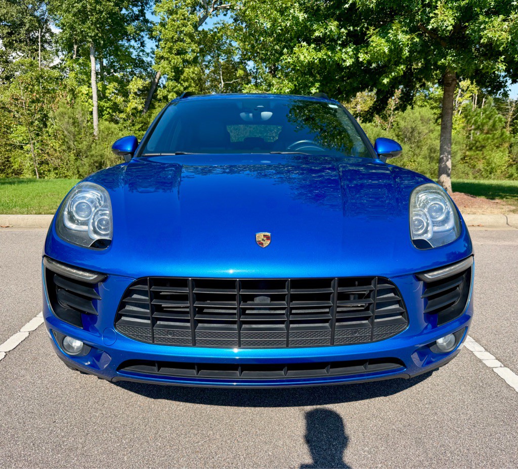 2017 Porsche Macan Image 2