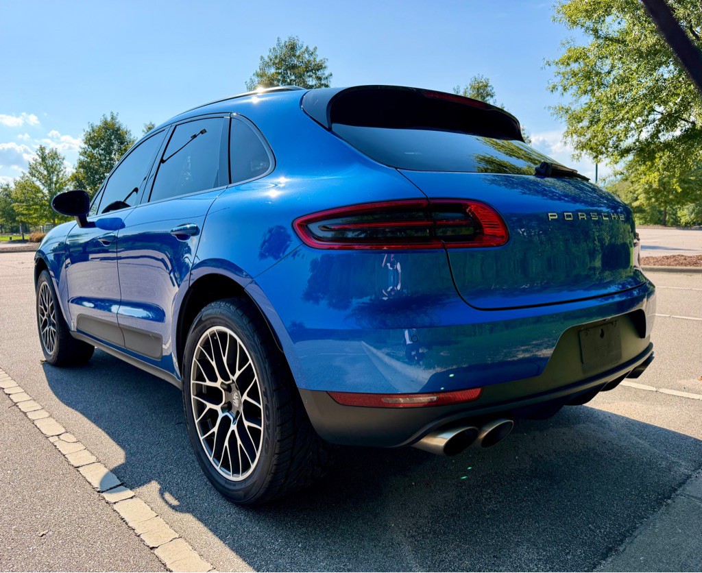 2017 Porsche Macan Image 7