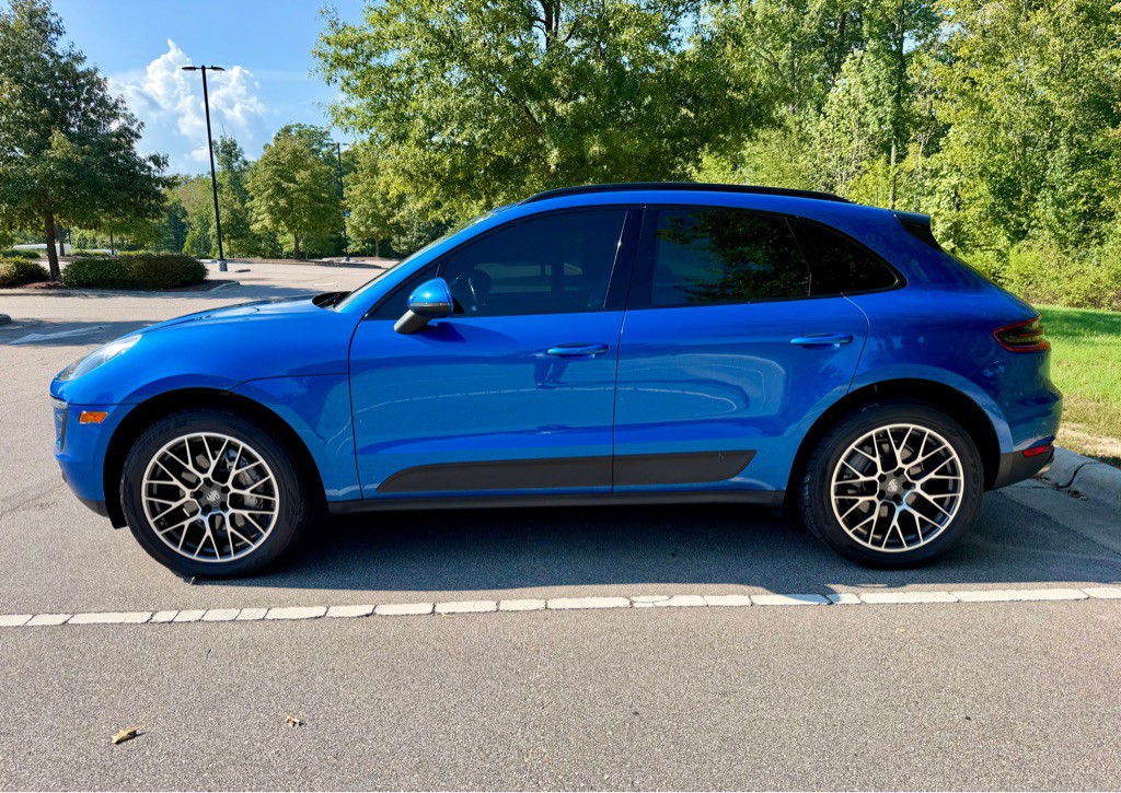 2017 Porsche Macan Image 8