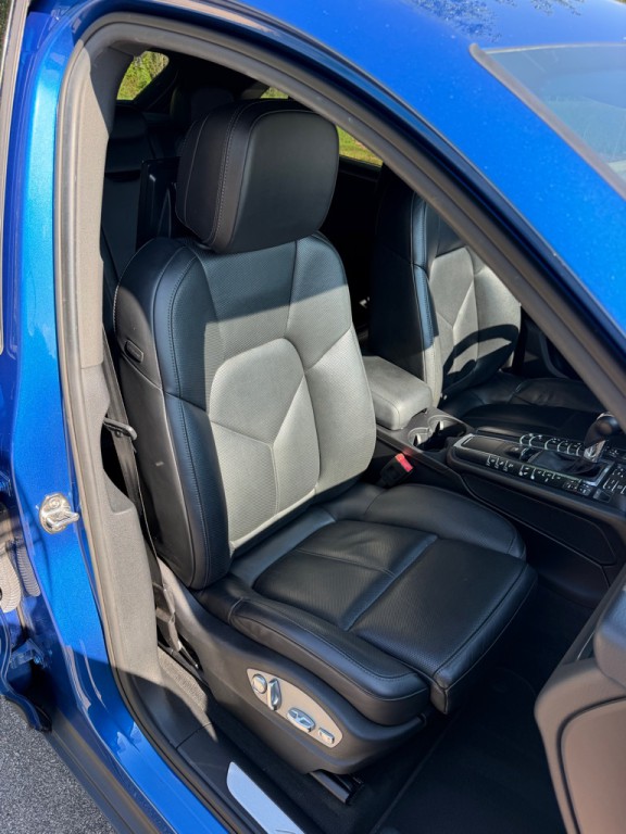 2017 Porsche Macan Image 28