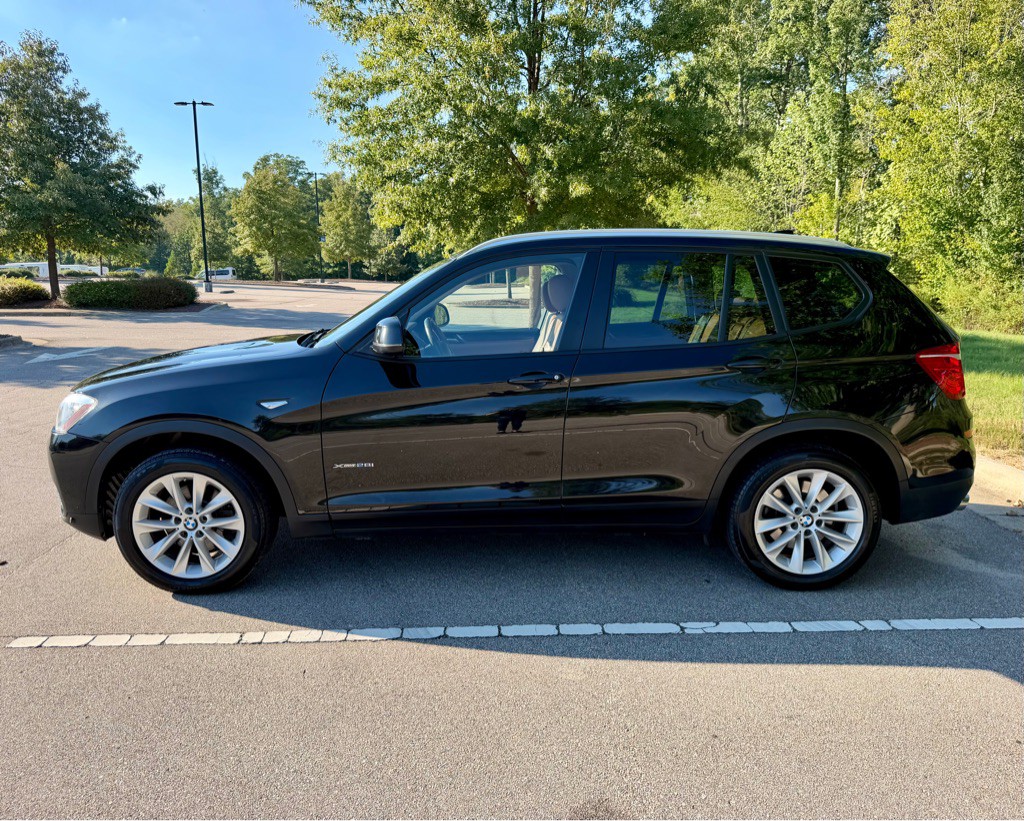 2017 BMW X3 Image 8
