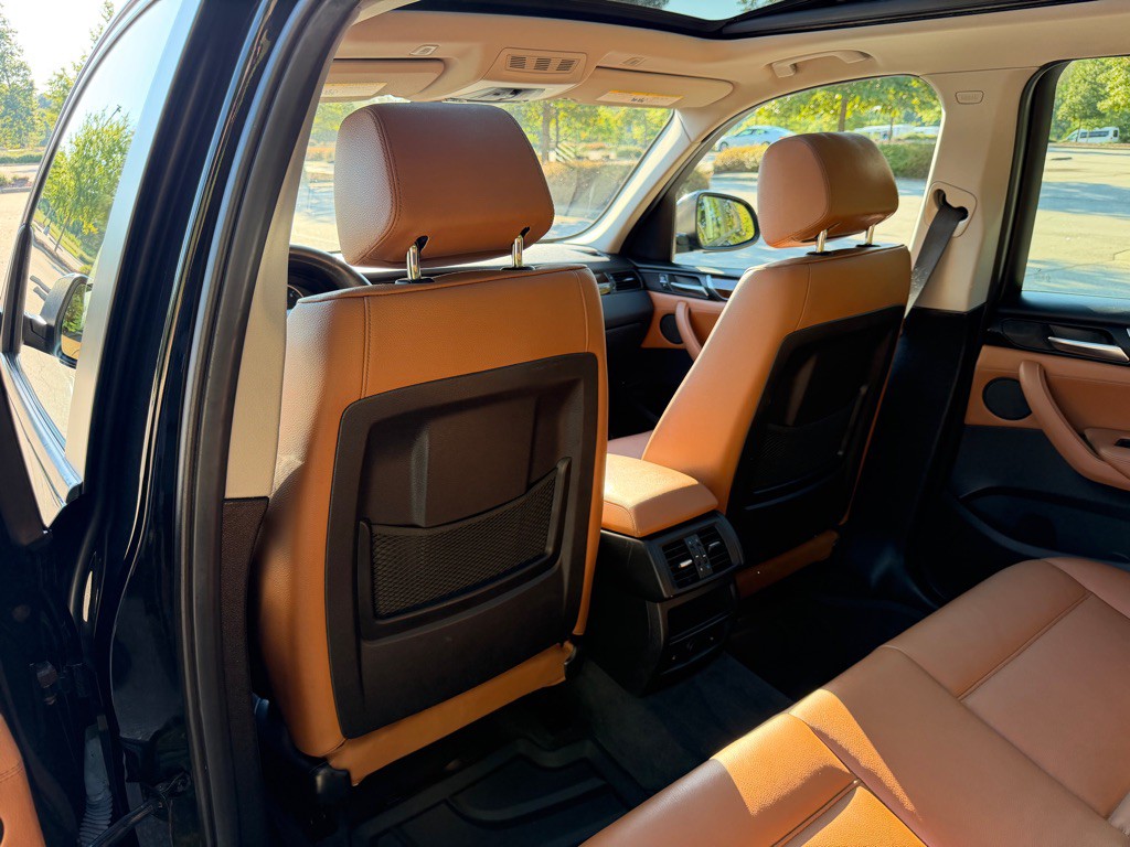 2017 BMW X3 Image 16