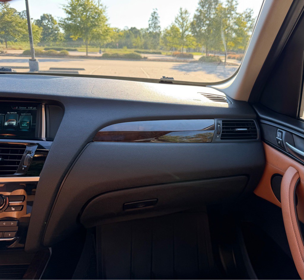 2017 BMW X3 Image 21