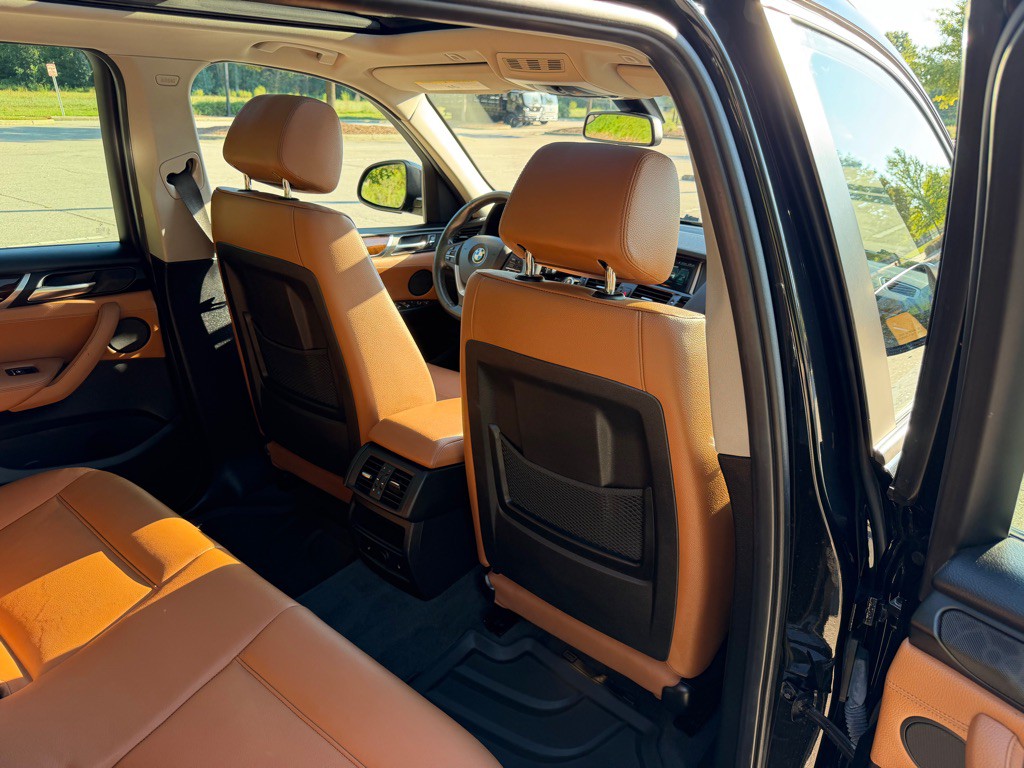 2017 BMW X3 Image 24