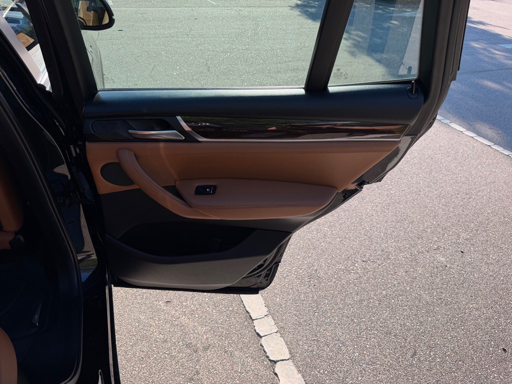 2017 BMW X3 Image 25