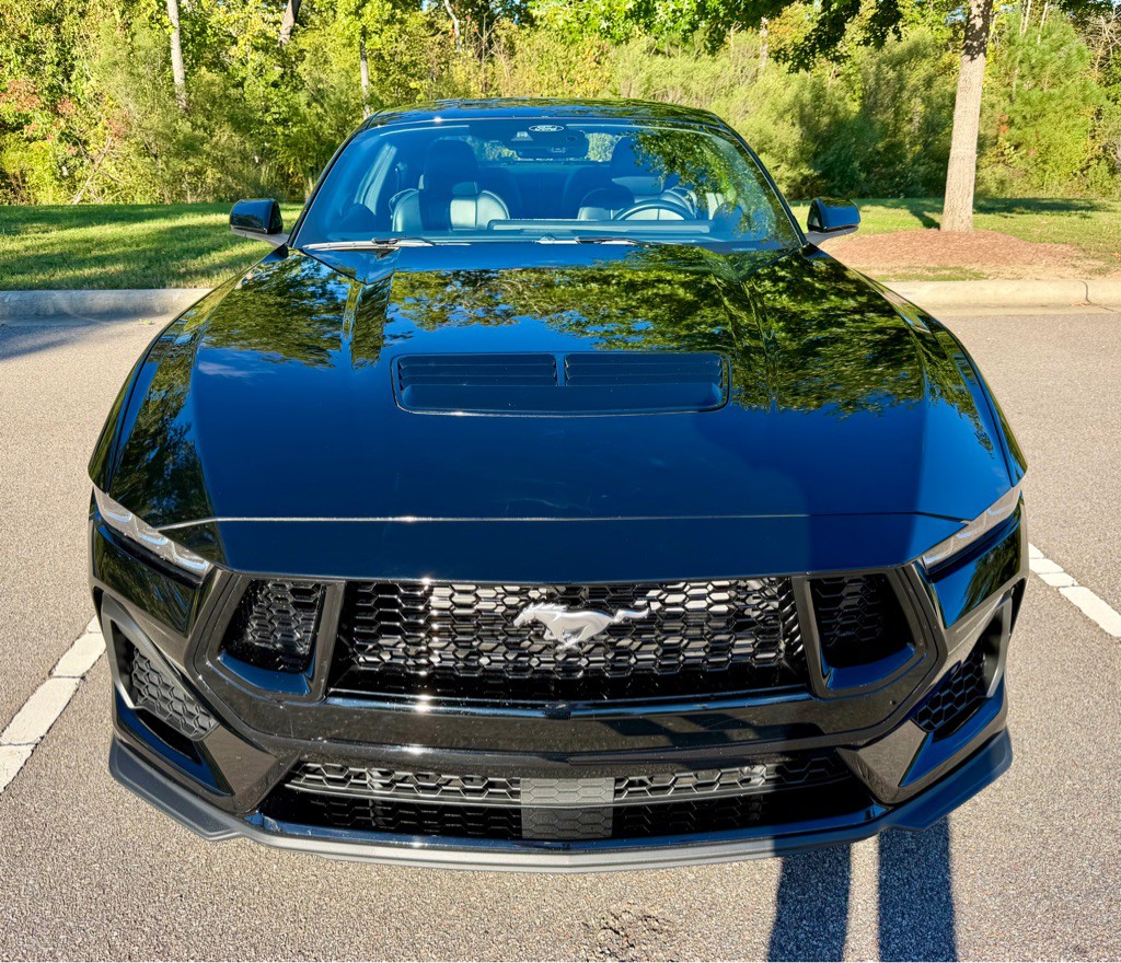 2025 Ford Mustang Image 2