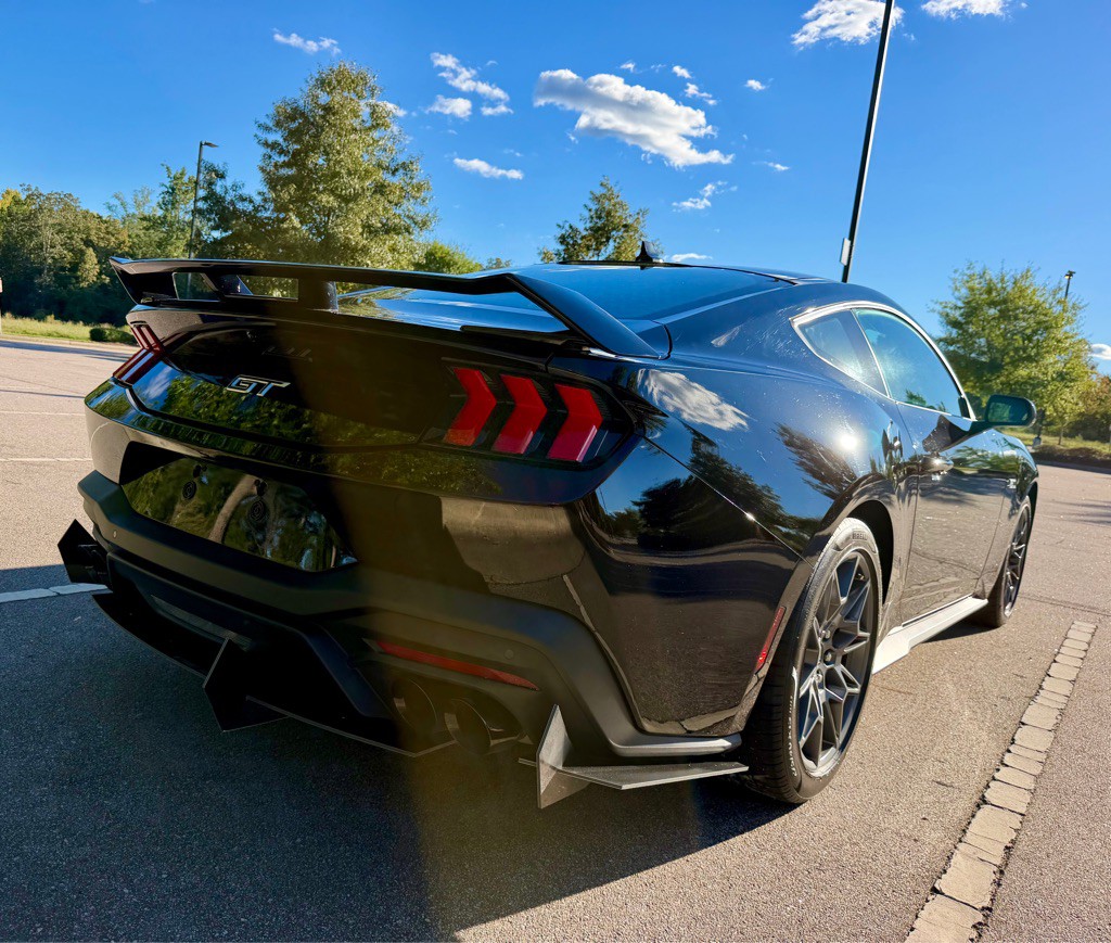 2025 Ford Mustang Image 5