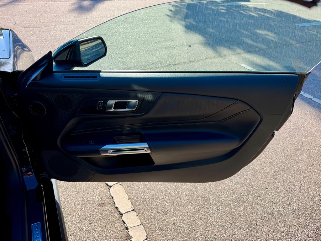 2025 Ford Mustang Image 18