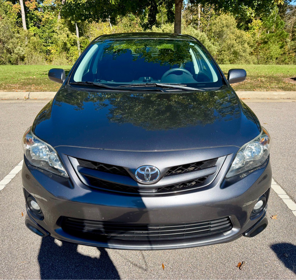 2013 Toyota Corolla Image 2