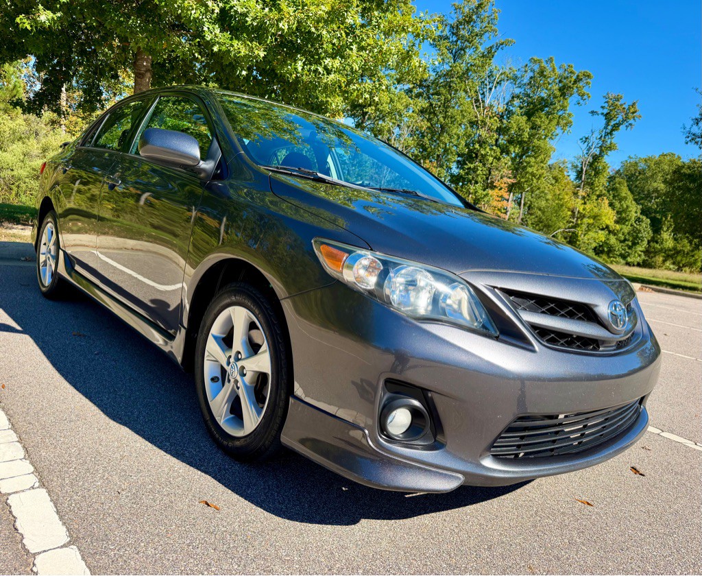 2013 Toyota Corolla Image 3