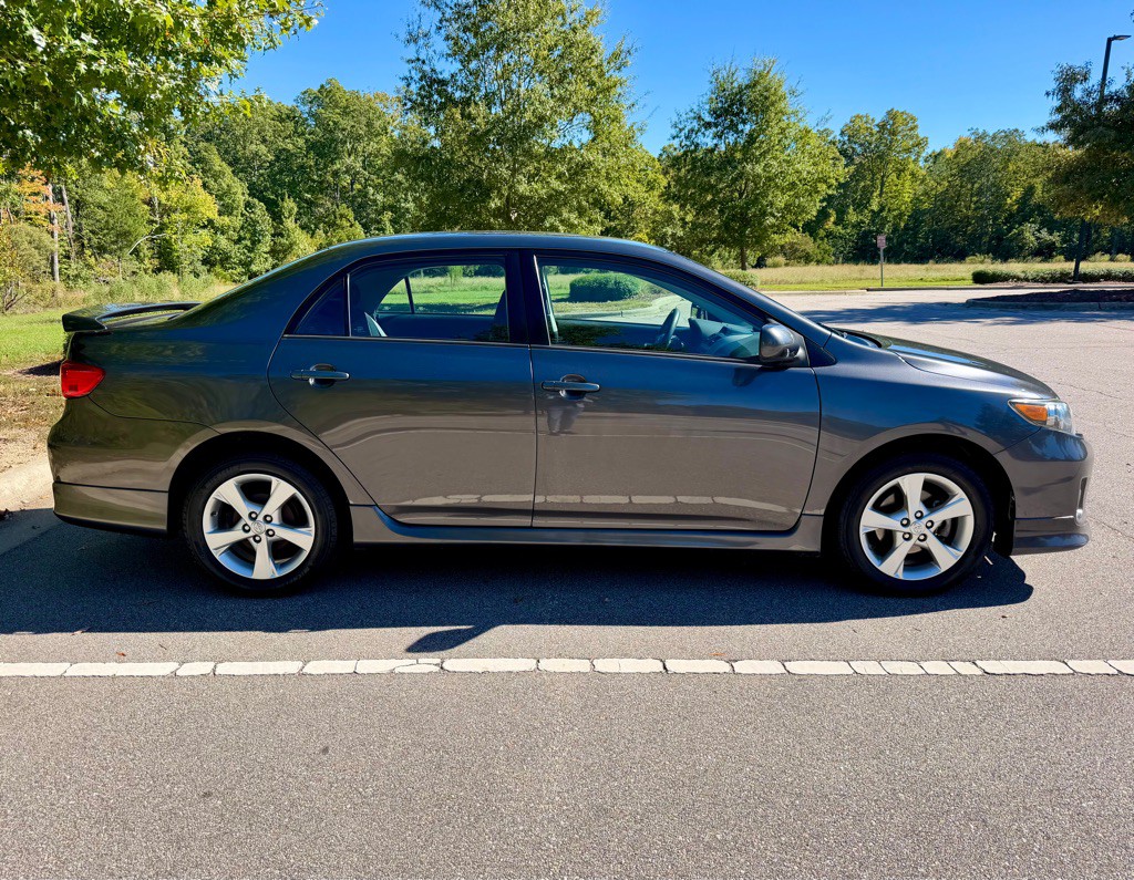 2013 Toyota Corolla Image 4