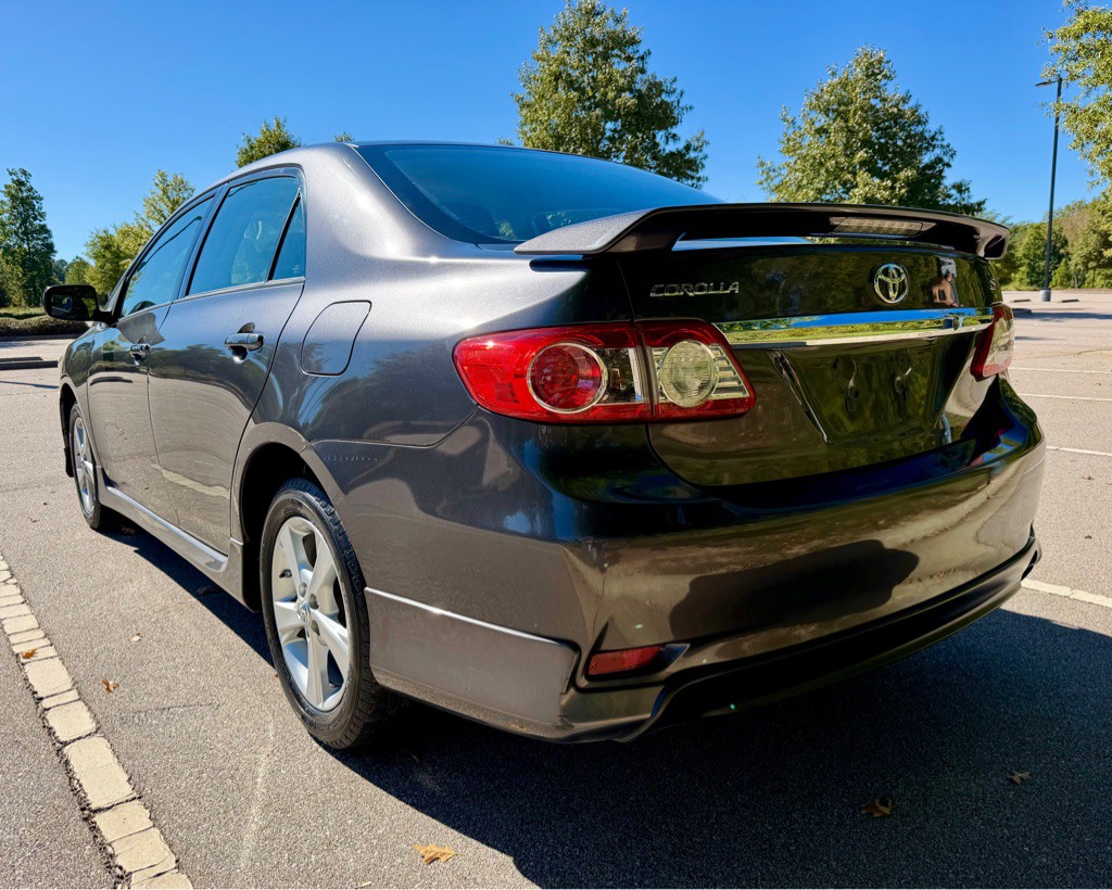 2013 Toyota Corolla Image 7