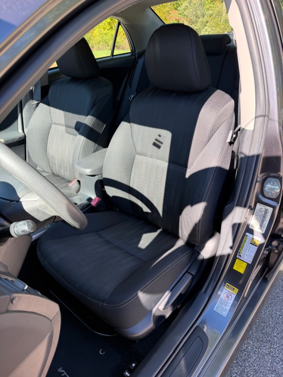 2013 Toyota Corolla Image 10