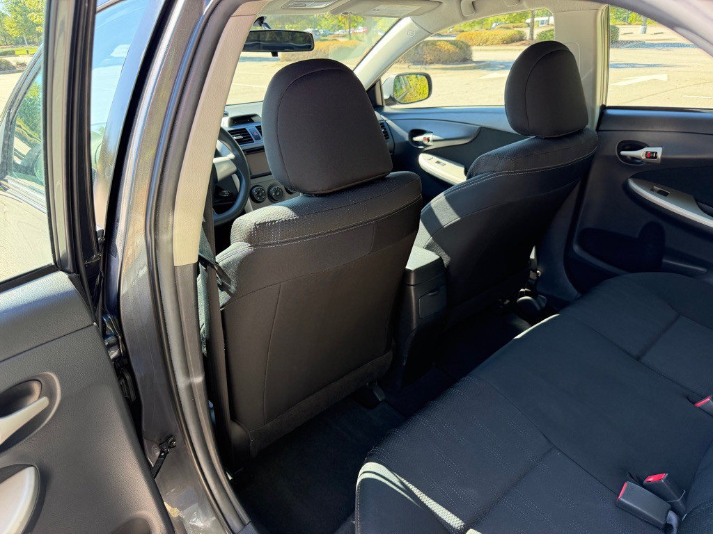 2013 Toyota Corolla Image 15