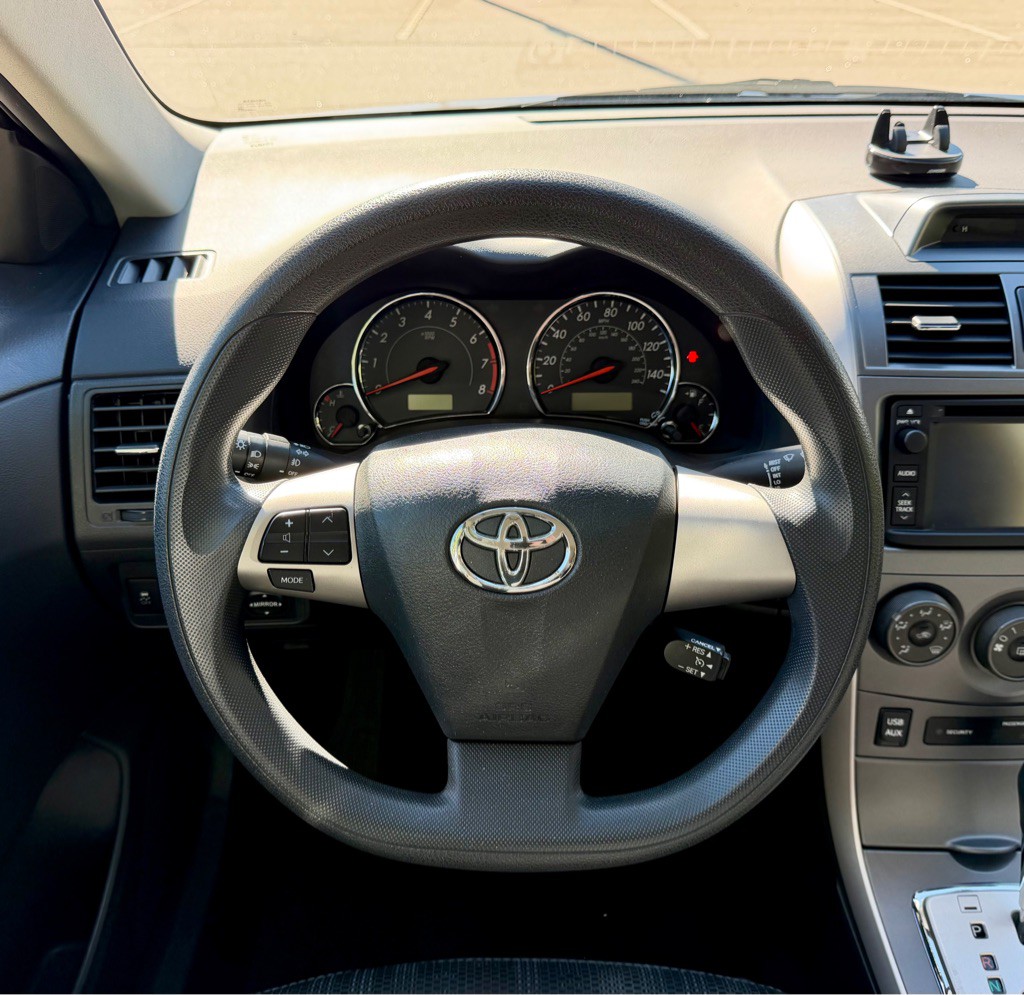 2013 Toyota Corolla Image 18