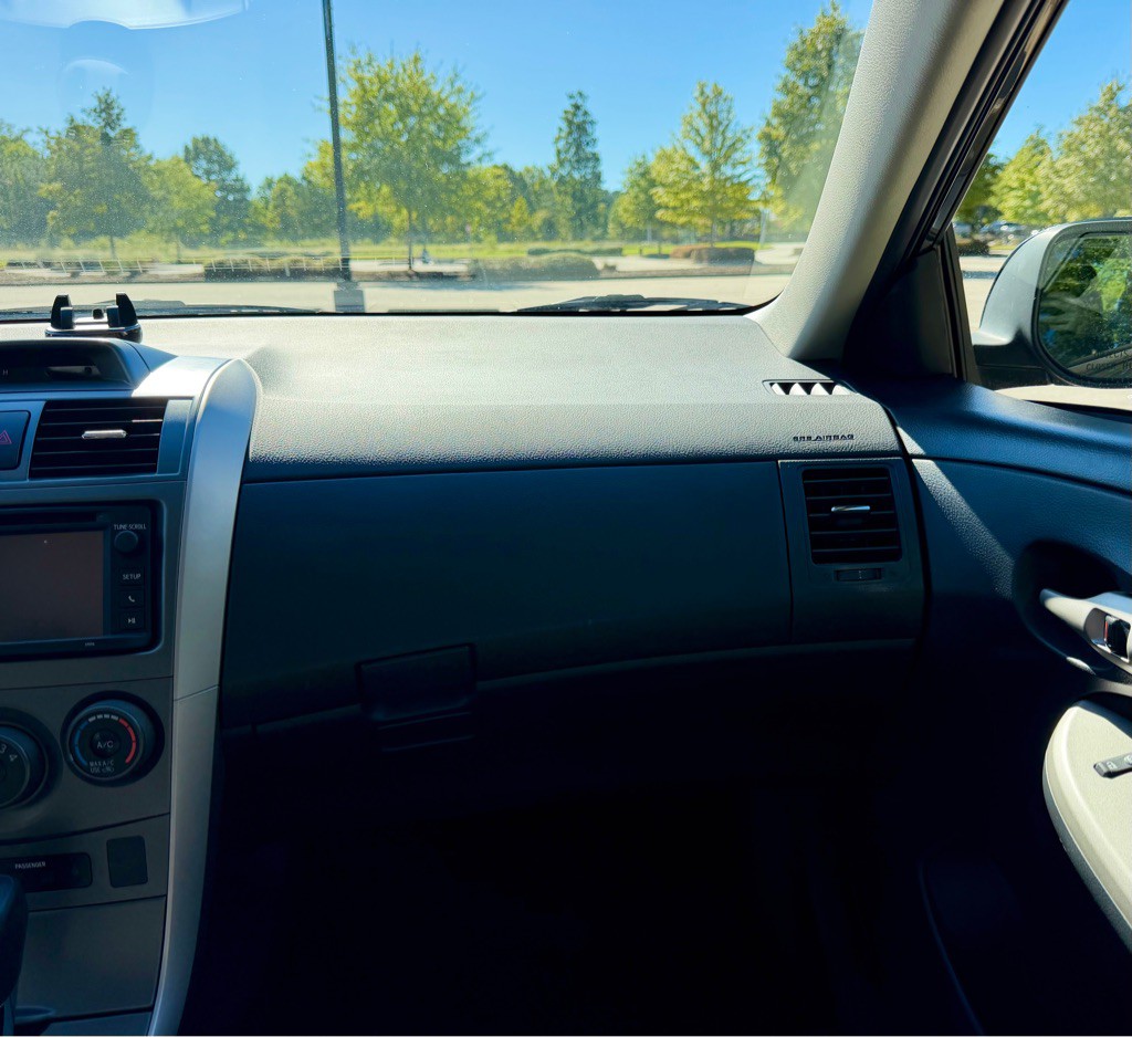 2013 Toyota Corolla Image 20