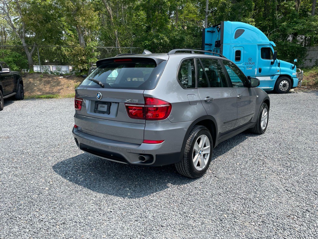 2011 BMW X5 Image 9
