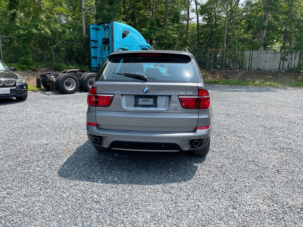 2011 BMW X5 Image 10