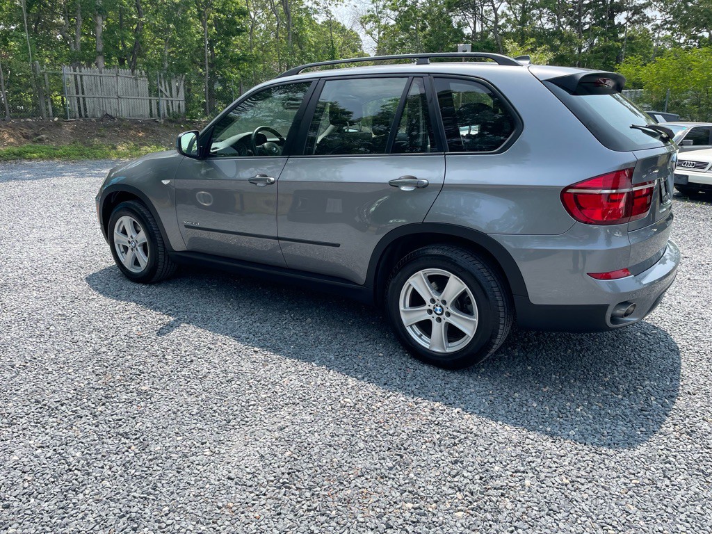 2011 BMW X5 Image 12