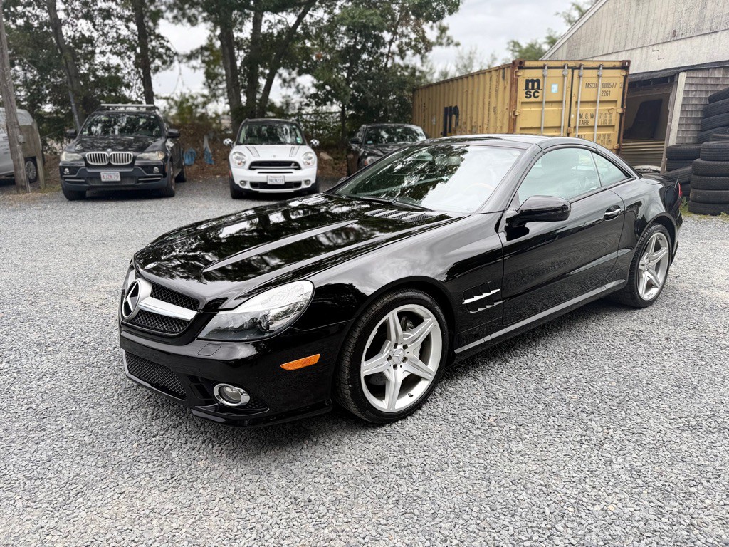 2011 Mercedes-Benz SL-Class Image 3