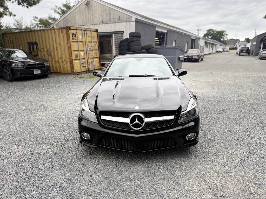 2011 Mercedes-Benz SL-Class Image 4