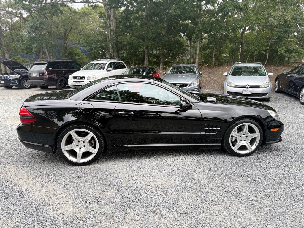 2011 Mercedes-Benz SL-Class Image 7